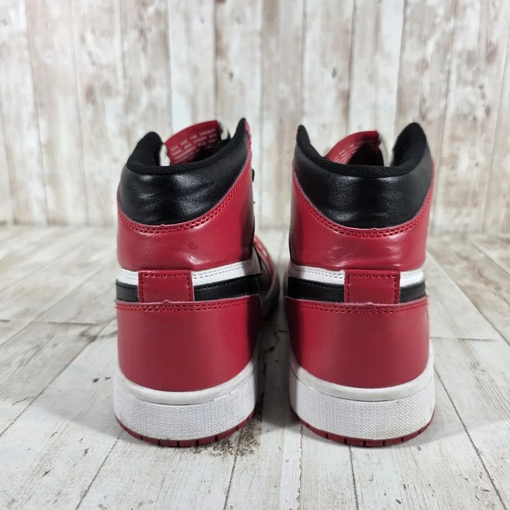 Nike Air Jordan 1 Retro High OG Chicago 2015 Mens 7 Varsity Red 575441-101